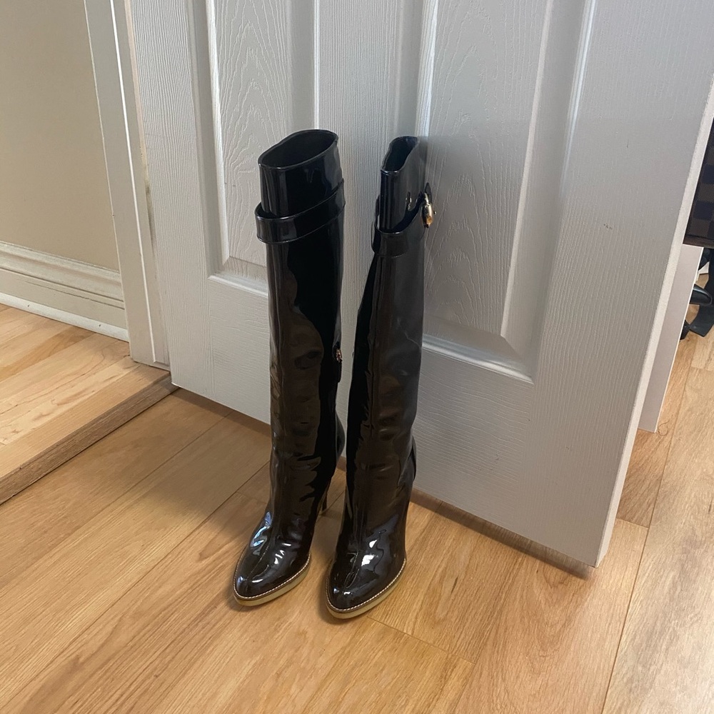 Gucci patent leather boots